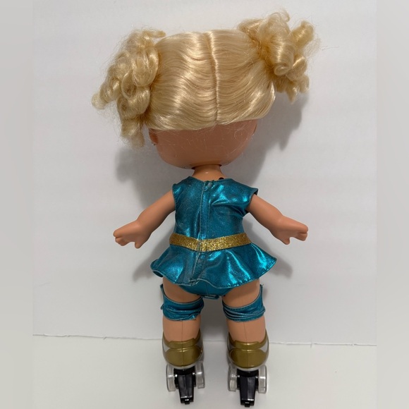 16โ Bratz Babyz Super Skaterz Cloe Doll - Picture 2 of 13